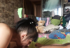 Мужик установил скрытую камеру дома и трахает пришедшую шлюху